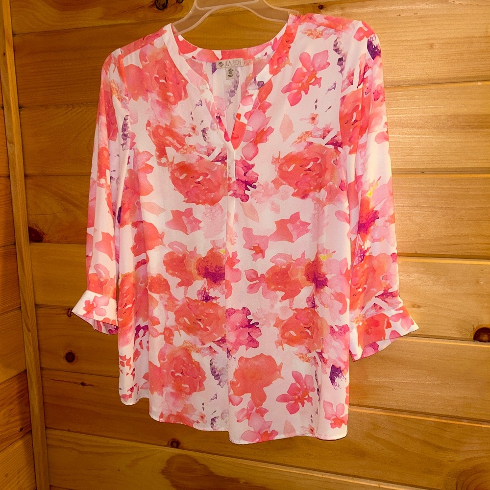 Floral top